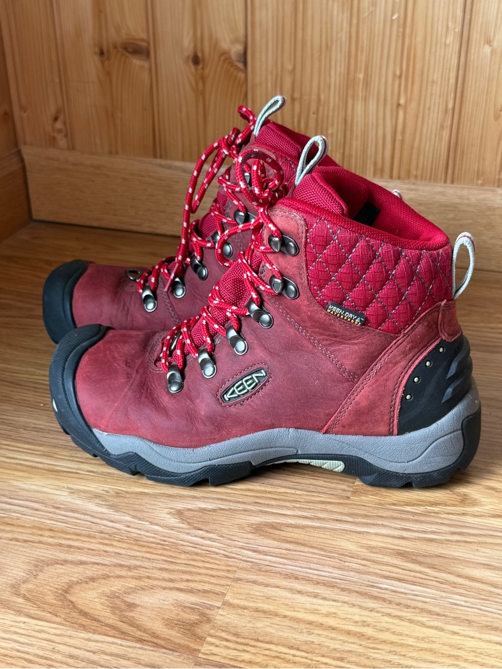 Keen Red Quilted Lace-Up Women's Hiking Boots